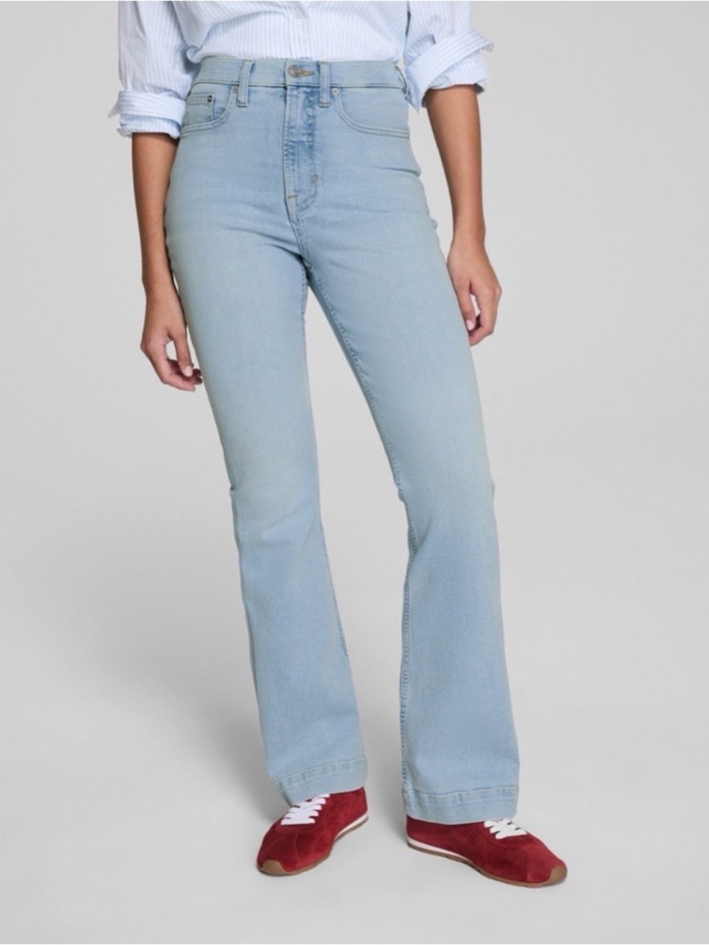 SPANX NWT‎ Lycra FitSense Flare Jean in Turner Wash Size 8